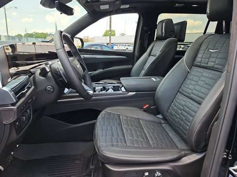 Certified 2026 Cadillac Escalade ESV V w/ LPO, ONYX Package AWD/4WD image 24