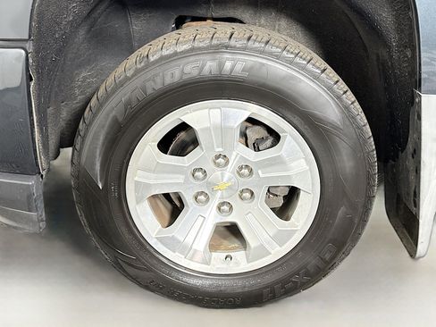 Used 2018 Chevrolet Silverado 1500 LT w/ All Star Edition image 37