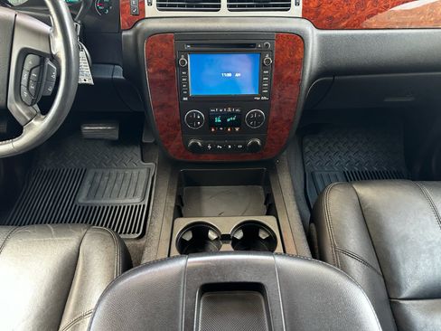 Used 2011 Chevrolet Silverado 2500 LTZ w/ LTZ Plus Package AWD/4WD image 19