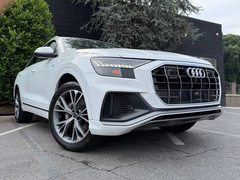 Used 2023 Audi Q8 Premium Plus w/ Premium Plus Package AWD/4WD image 8