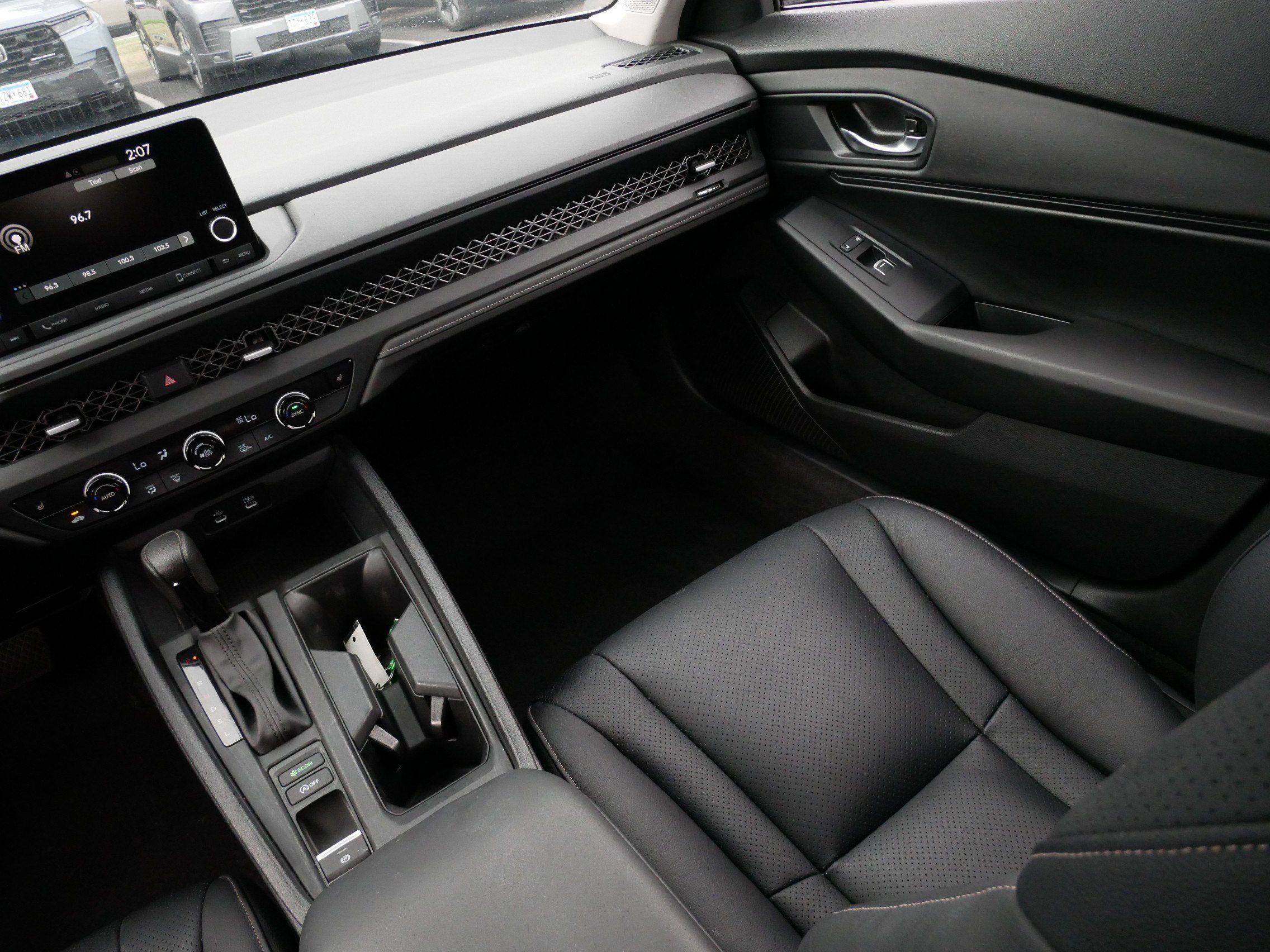 Used 2024 Honda Accord EX image 11