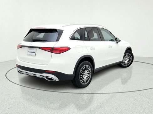 Used 2026 Mercedes-Benz GLC 300 image 9