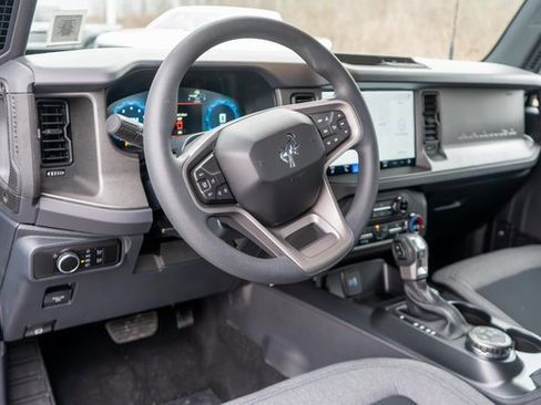 New 2025 Ford Bronco Base image 10