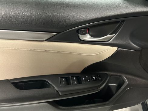 Used 2020 Honda Civic EX image 12