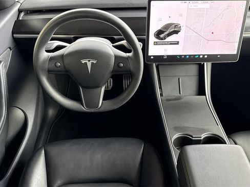 Used 2020 Tesla Model Y Performance image 14