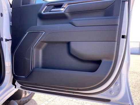 New 2026 Chevrolet Silverado 1500 LT image 33