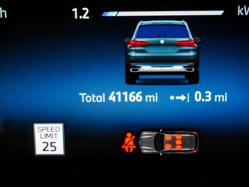 Used 2024 BMW X5 xDrive50e image 35