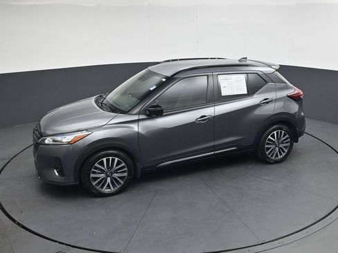 Used 2023 Nissan Kicks SR w/ SR Premium Package FWD image 41