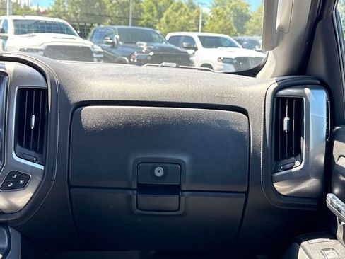 Used 2017 Chevrolet Silverado 1500 LTZ Z71 AWD/4WD image 9
