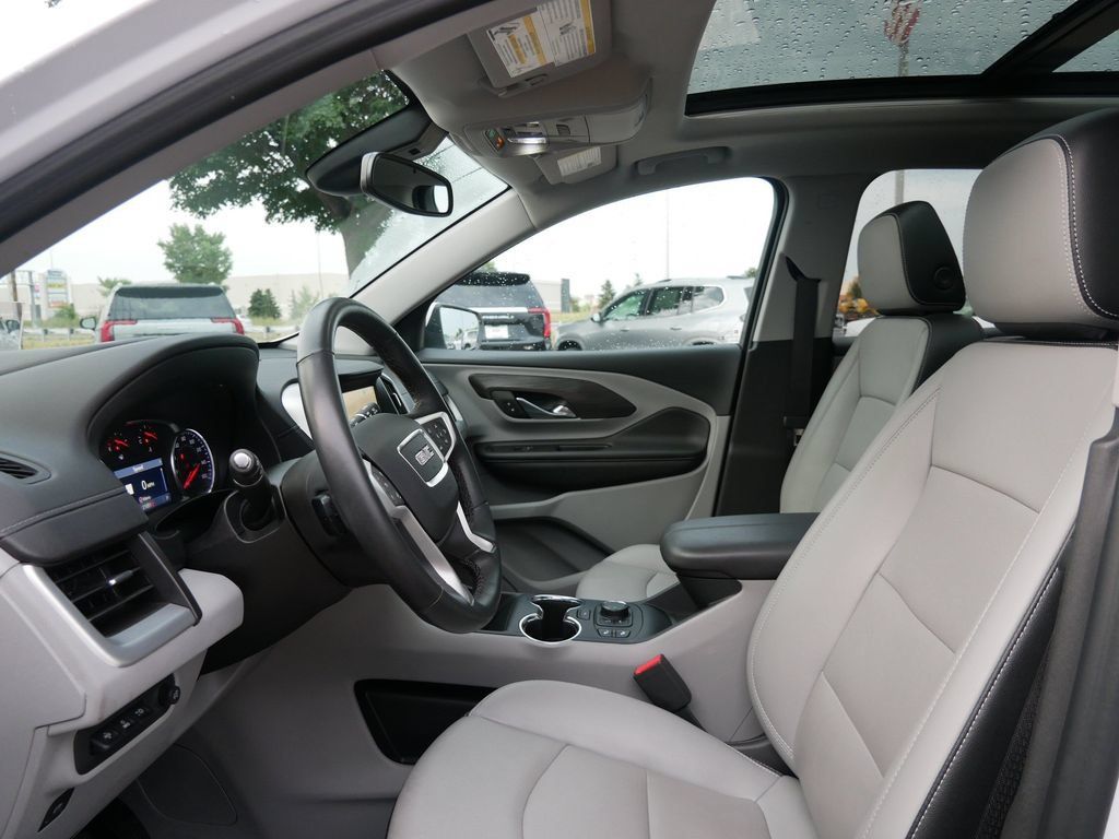 Used 2023 GMC Terrain SLT w/ Infotainment Package II AWD/4WD image 9