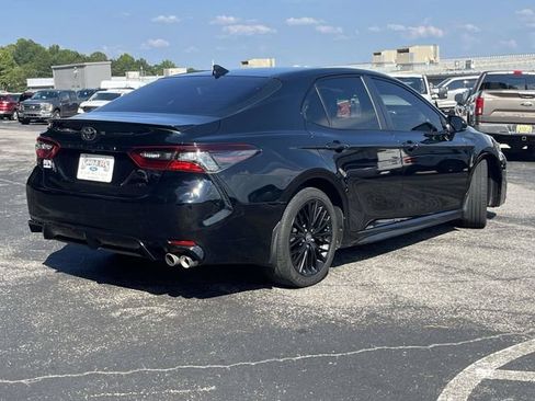 Used 2021 Toyota Camry SE FWD image 3