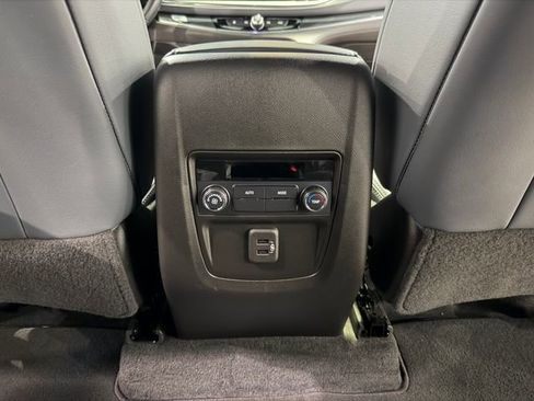 Used 2023 Buick Enclave Essence FWD image 28