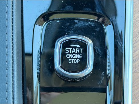 Used 2025 Volvo XC90 B5 Plus w/ Protection Package Premier image 36