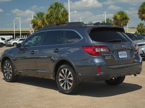 Used 2017 Subaru Outback 3.6R Limited AWD/4WD image 4