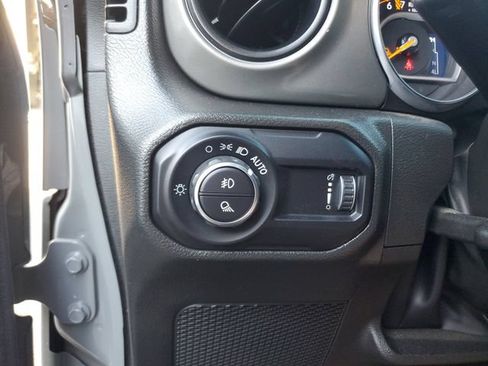 Used 2023 Jeep Gladiator Sport AWD/4WD image 29