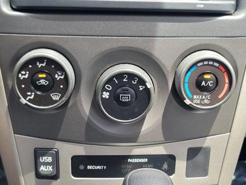 Used 2013 Toyota Corolla LE FWD image 16