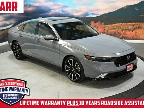 Used 2025 Honda Accord Touring image 1