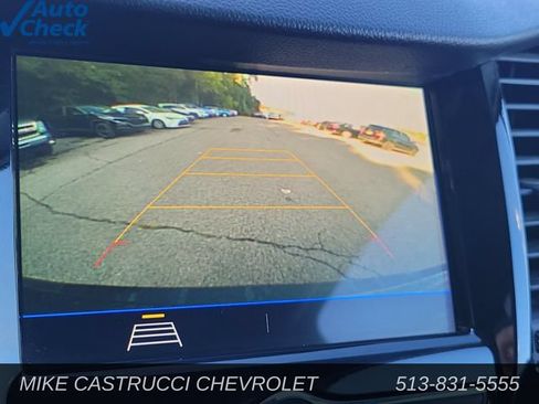 Used 2019 Chevrolet Trax LT w/ LT Convenience Package AWD/4WD image 16