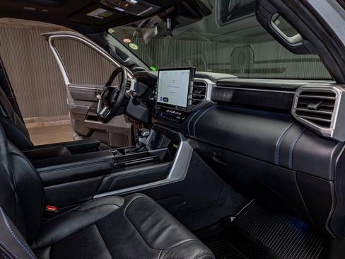 Used 2024 Toyota Sequoia Platinum image 14