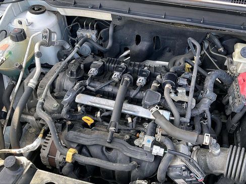 Used 2020 Nissan Kicks S image 33