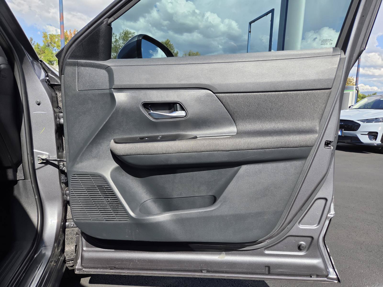 Used 2025 Nissan Kicks SV FWD image 22