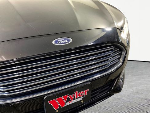Used 2016 Ford Fusion SE FWD image 31