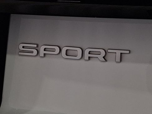 Certified 2025 Land Rover Discovery Sport S image 30