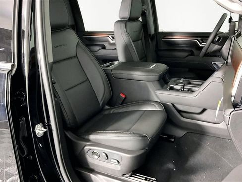 New 2026 GMC Sierra 3500 Denali w/ Denali Reserve Package AWD/4WD image 12