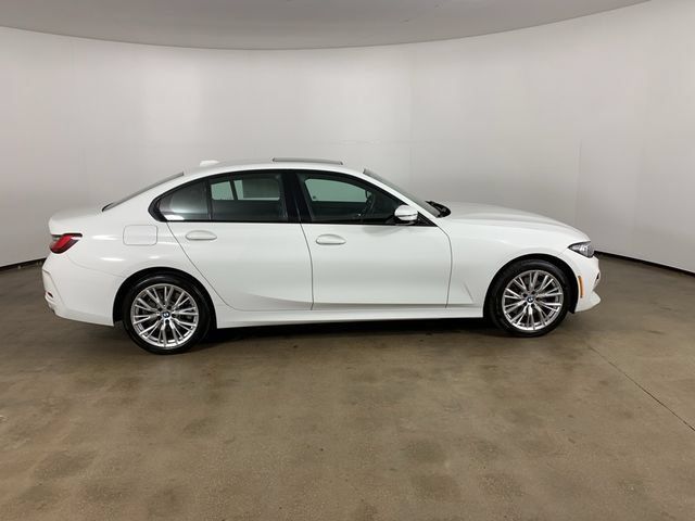 Used 2023 BMW 330i xDrive Sedan w/ Driving Assistance Package AWD/4WD image 7