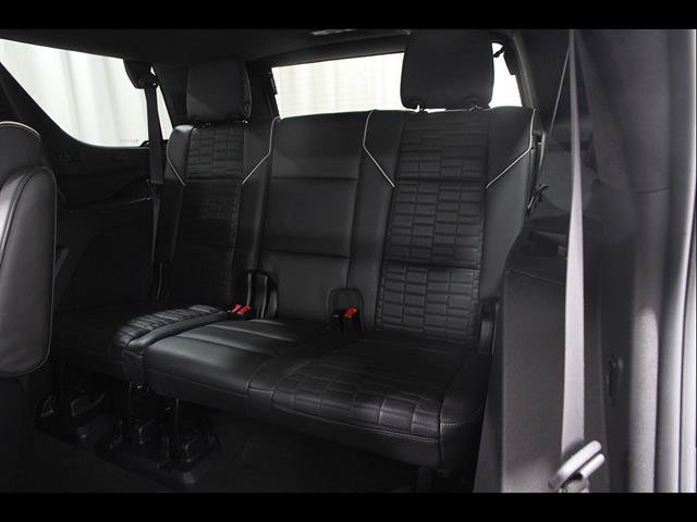 Used 2023 Cadillac Escalade Premium Luxury Platinum w/ Heavy-Duty Trailer Package AWD/4WD image 23