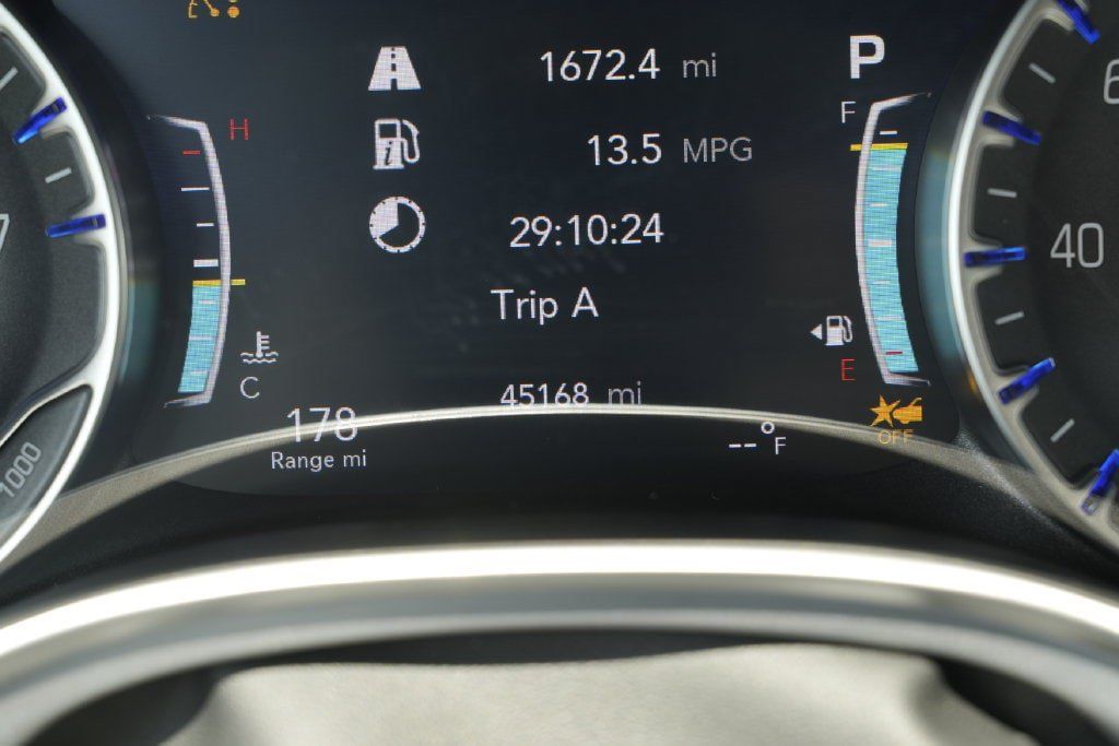 Used 2025 Chrysler Pacifica Limited FWD image 51