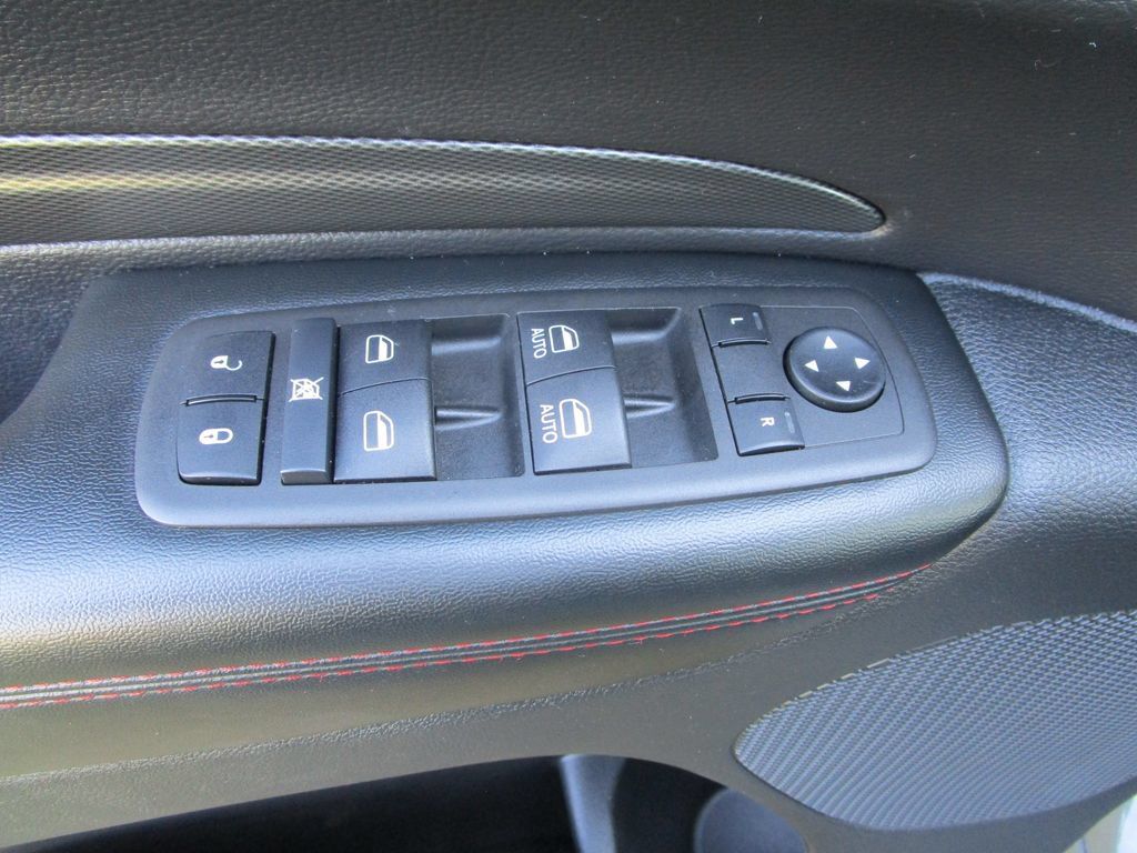 Used 2025 Dodge Durango GT AWD/4WD image 25