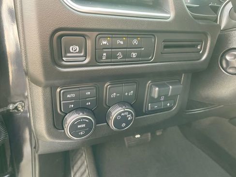 Used 2024 Chevrolet Tahoe Z71 image 27