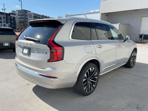 Certified 2025 Volvo XC90 B5 Plus image 9