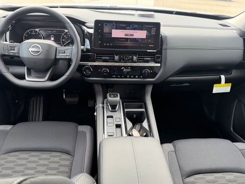 New 2026 Nissan Pathfinder SV image 8