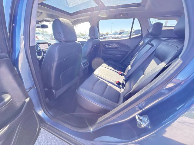 Used 2024 GMC Terrain SLT w/ Infotainment Package II AWD/4WD image 22