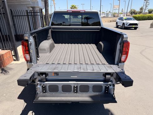 Used 2023 GMC Sierra 1500 Elevation w/ Elevation Premium Package AWD/4WD image 7