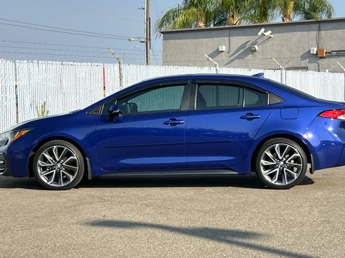 Used 2021 Toyota Corolla SE w/ SE Premium Package FWD image 2