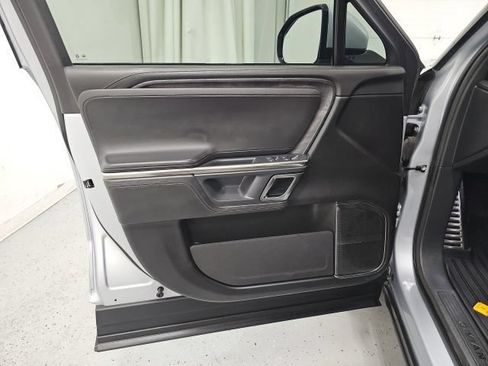 Used 2023 Rivian R1T Adventure AWD/4WD image 12