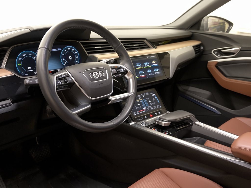Used 2024 Audi Q8 e-tron Premium Plus AWD/4WD image 4