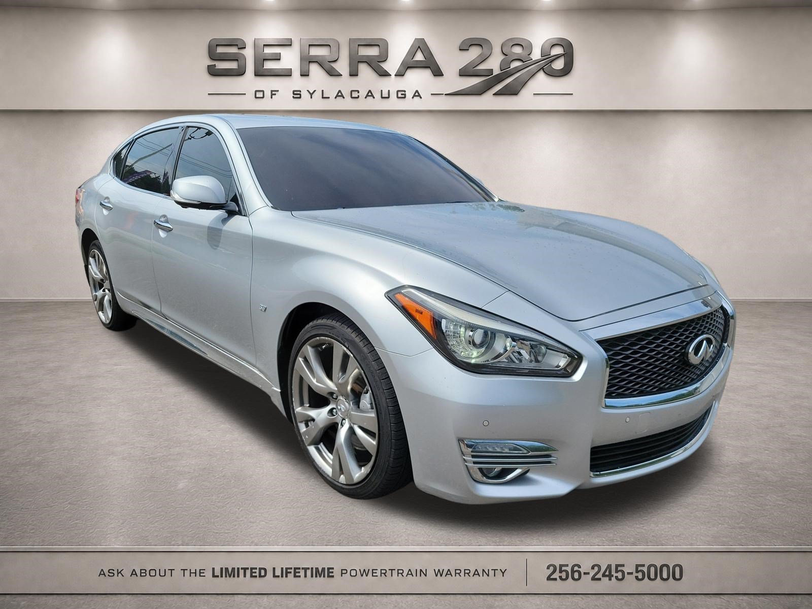 Used 2017 INFINITI Q70 L 3.7 w/ Deluxe Touring Package AWD/4WD image 1