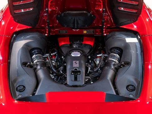 Used 2023 Ferrari F8 Tributo image 21