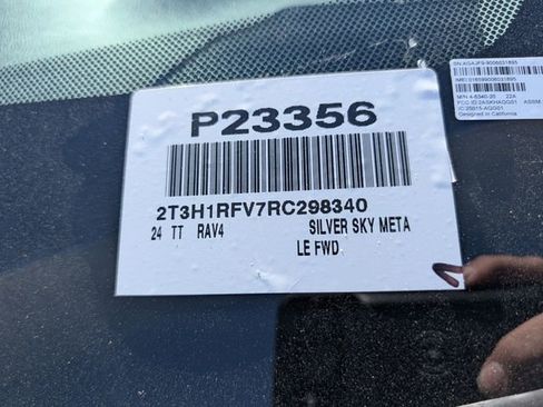 Used 2024 Toyota RAV4 LE FWD image 32