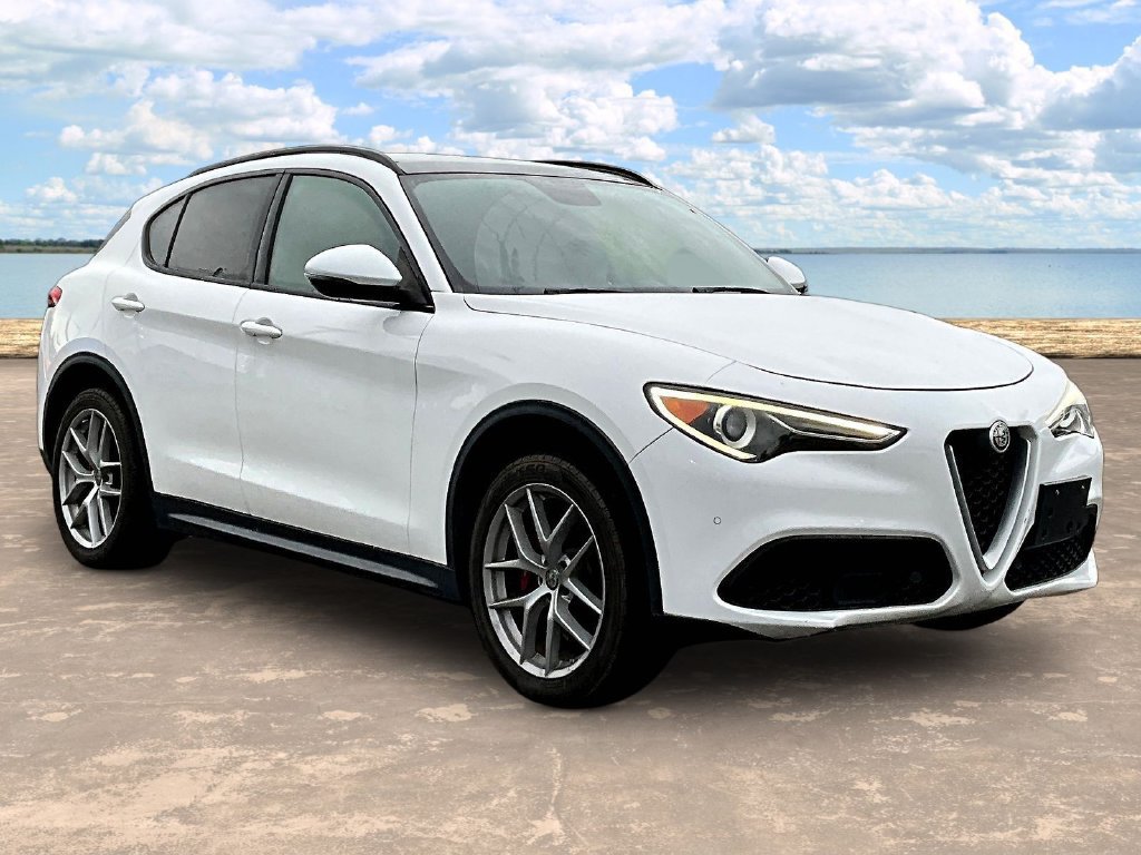 Used 2019 Alfa Romeo Stelvio Ti Sport w/ Quick Order Package 22S Sport AWD/4WD image 3