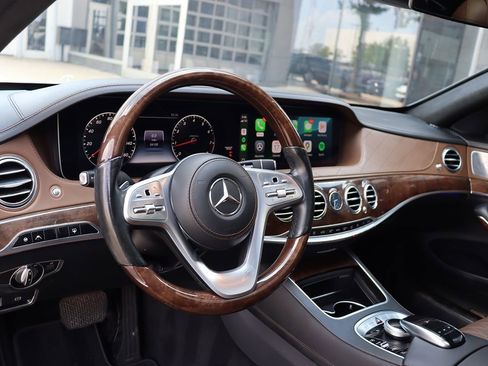 Used 2018 Mercedes-Benz S 560 4MATIC Sedan image 12