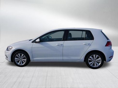 Used 2018 Volkswagen Golf SE image 2