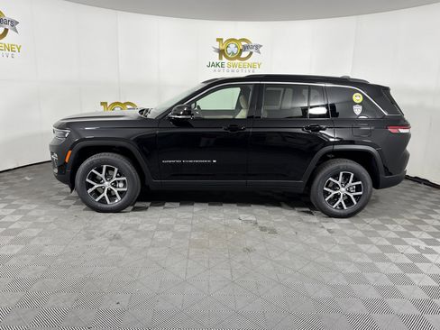New 2025 Jeep Grand Cherokee Limited w/ Luxury Tech Group II image 4