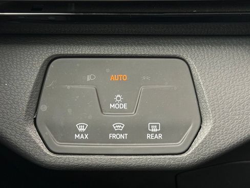 Used 2023 Volkswagen ID.4 Pro AWD/4WD image 33
