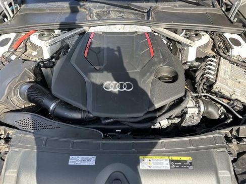 Used 2021 Audi S4 Premium Plus w/ Premium Plus Package image 11