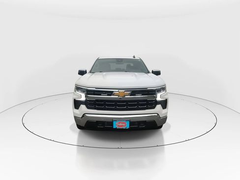 Used 2022 Chevrolet Silverado 1500 LT w/ Z71 Off-Road Package image 3